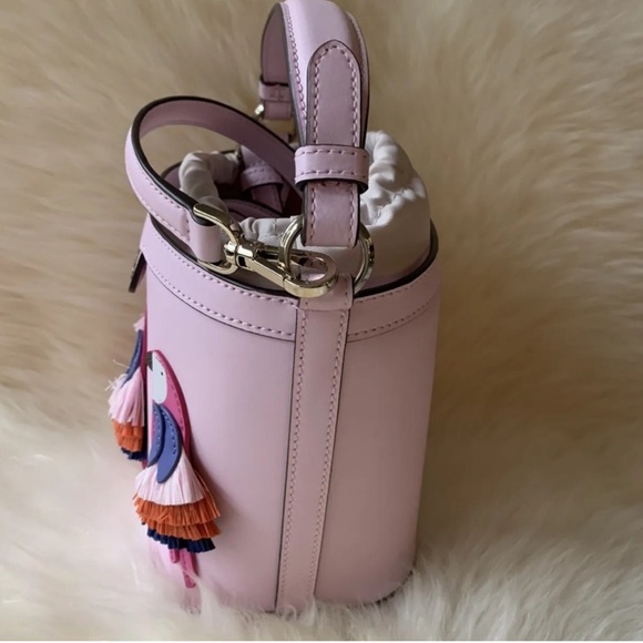 Kate Spade NWT Pippa flock party parrot embellished leather bucket Crossbody bag - Picture 5 of 13